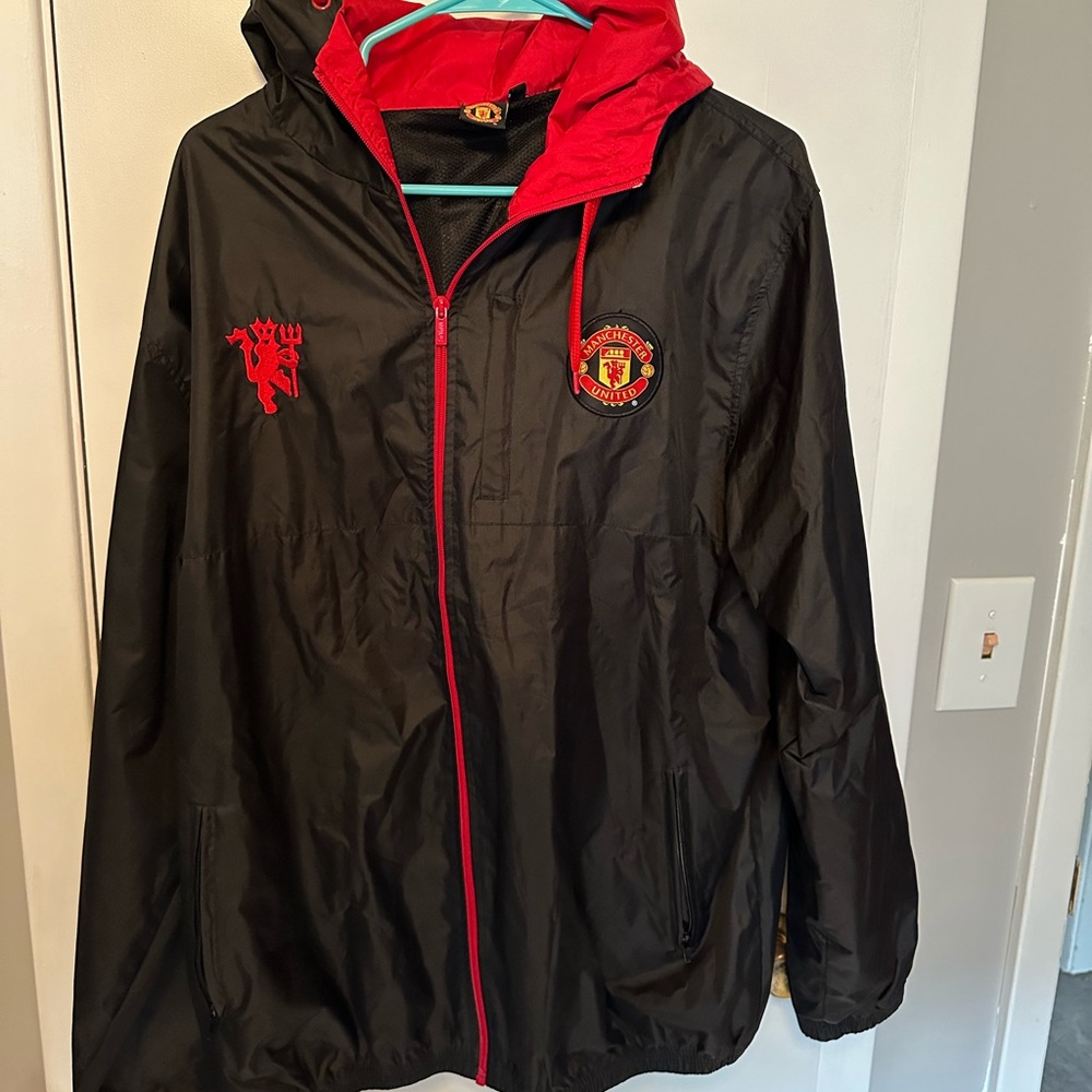 Manchester United Jacket - Picture 2 of 3